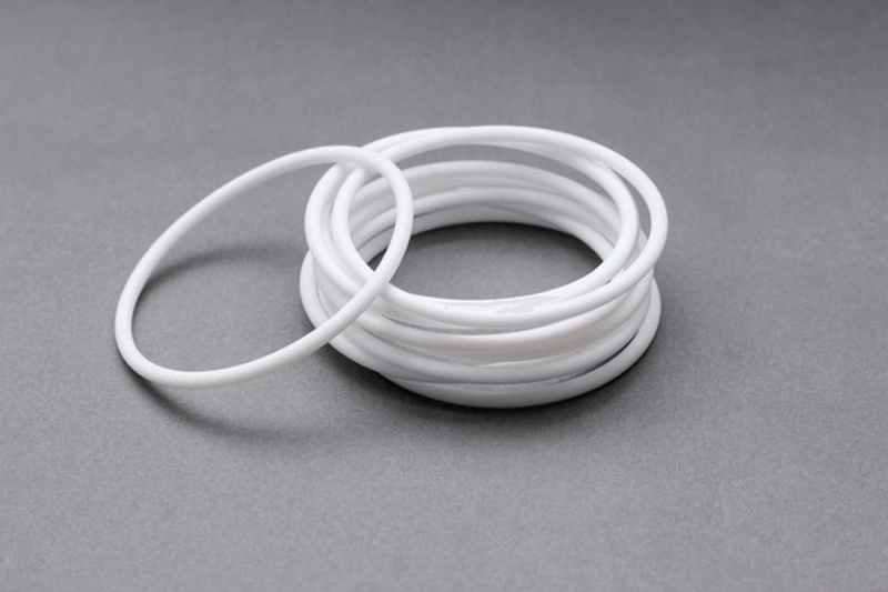 رینگ و اورینگ PTFE سفید مناسب آب‌بندی صنعتی